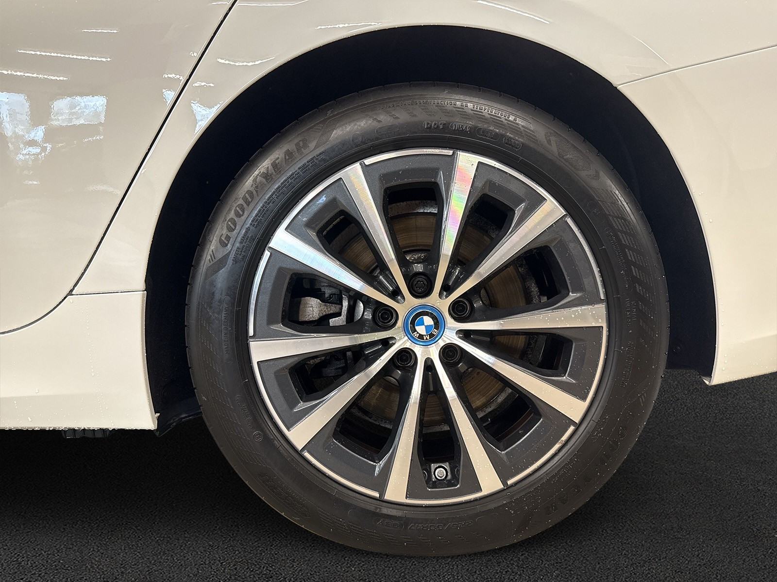 BMW 320e xDrive Touring Sport Line Steptronic - 9