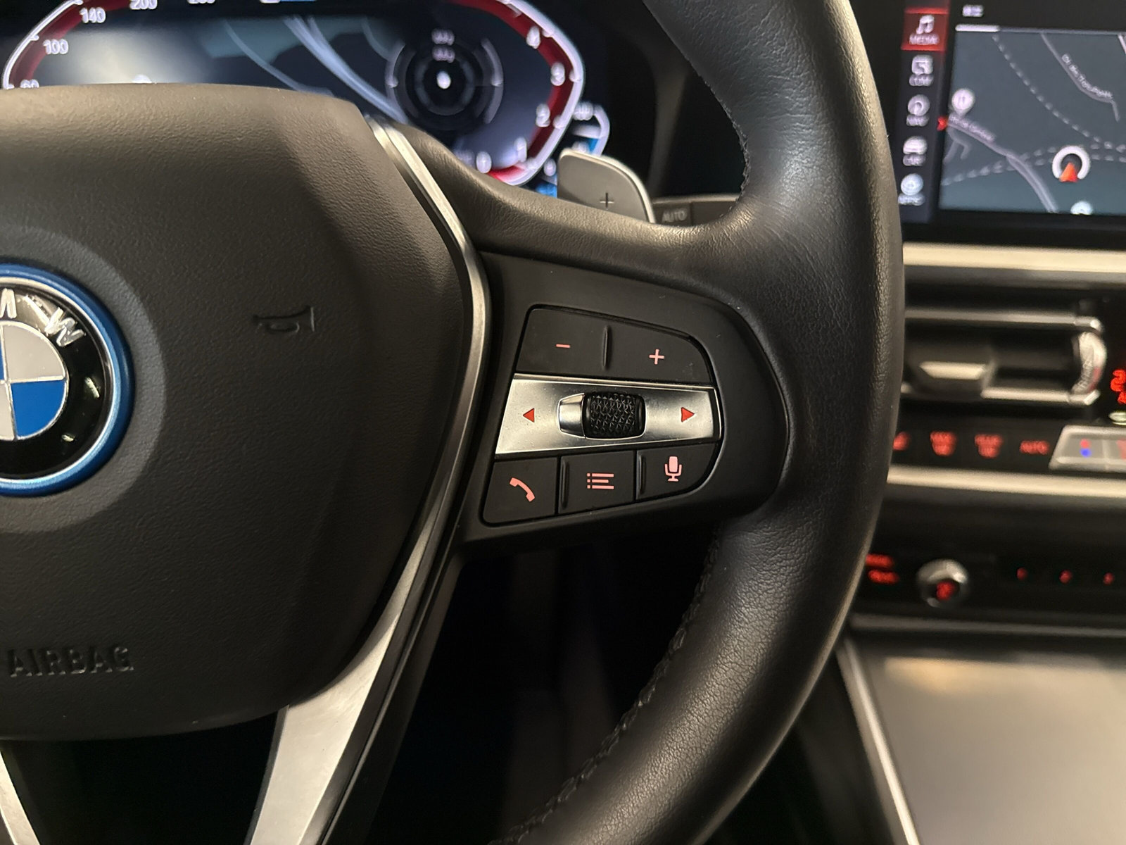 BMW 320e xDrive Touring Sport Line Steptronic - 16