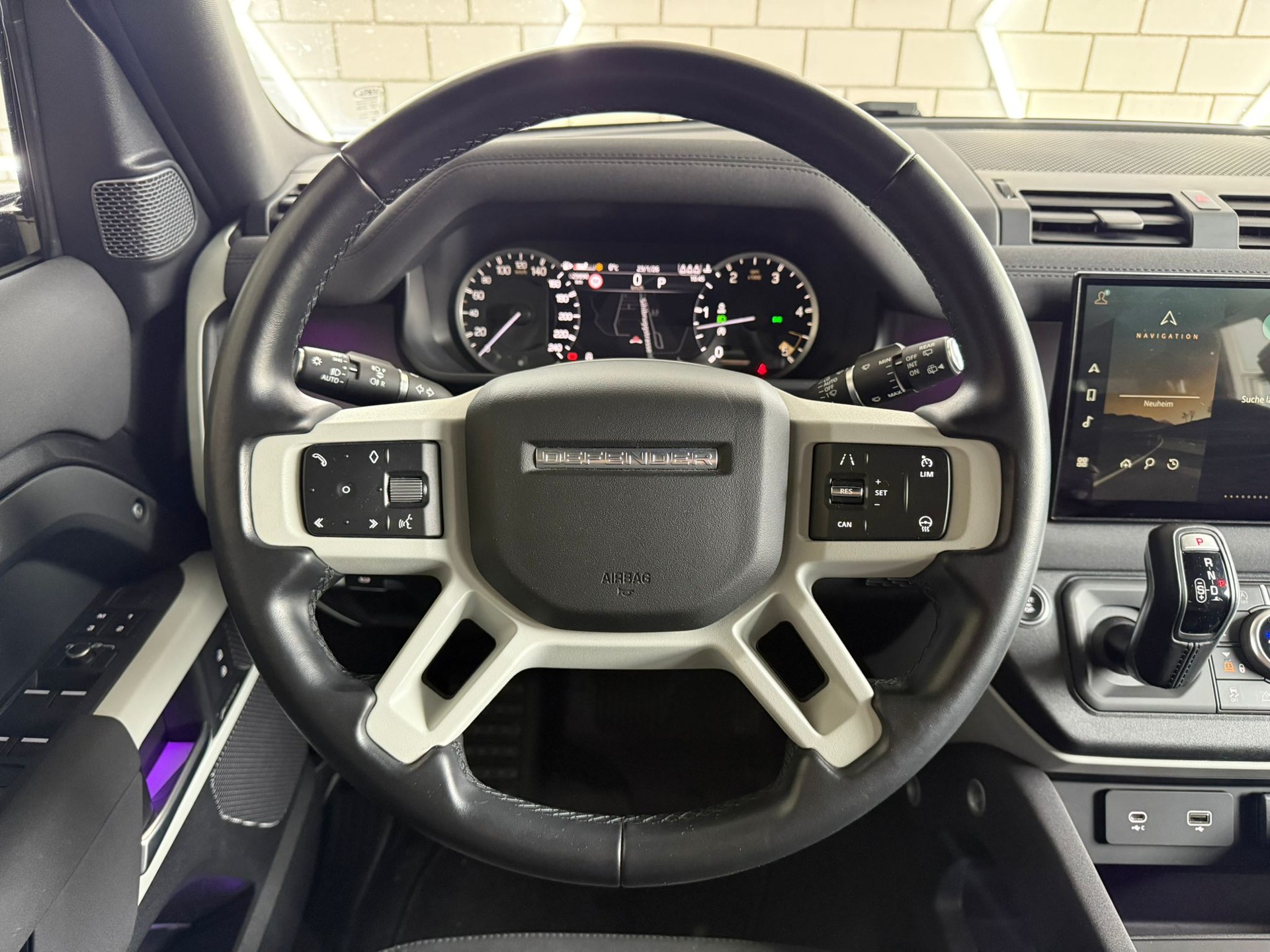 LAND ROVER Defender 110 3.0 D I6 250 SE AWD AT8 - 9