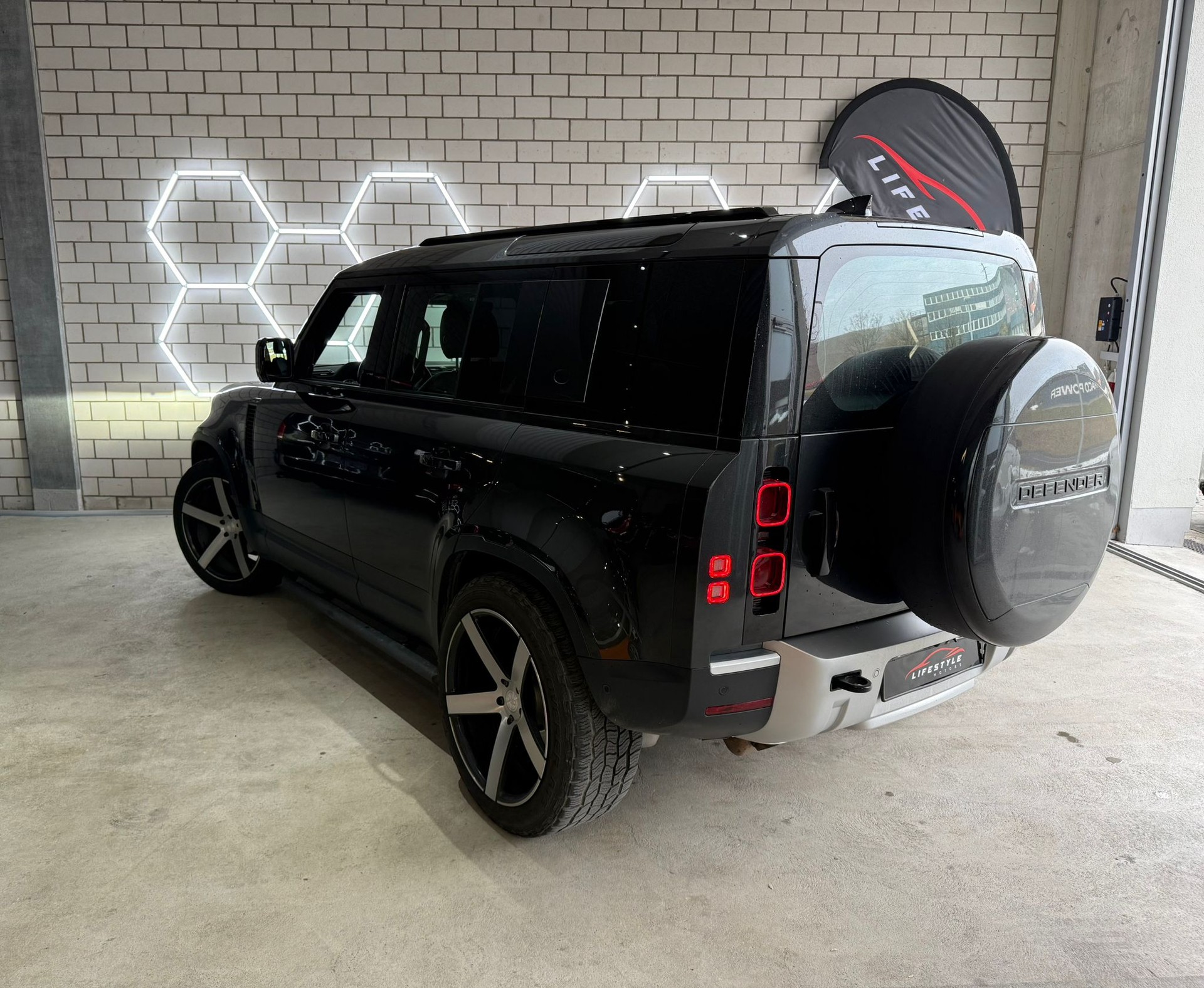 LAND ROVER Defender 110 3.0 D I6 250 SE AWD AT8 - 3