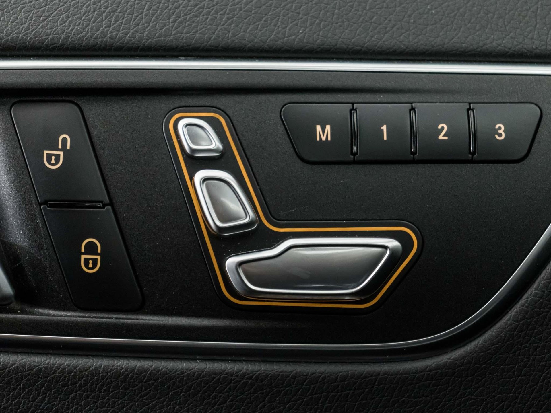 MERCEDES-BENZ A 45 AMG 4MATIC - 12