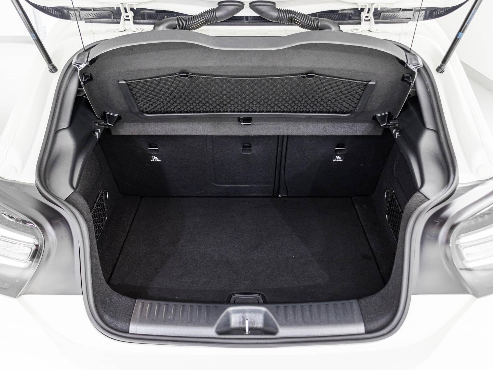 MERCEDES-BENZ A 45 AMG 4MATIC - 13