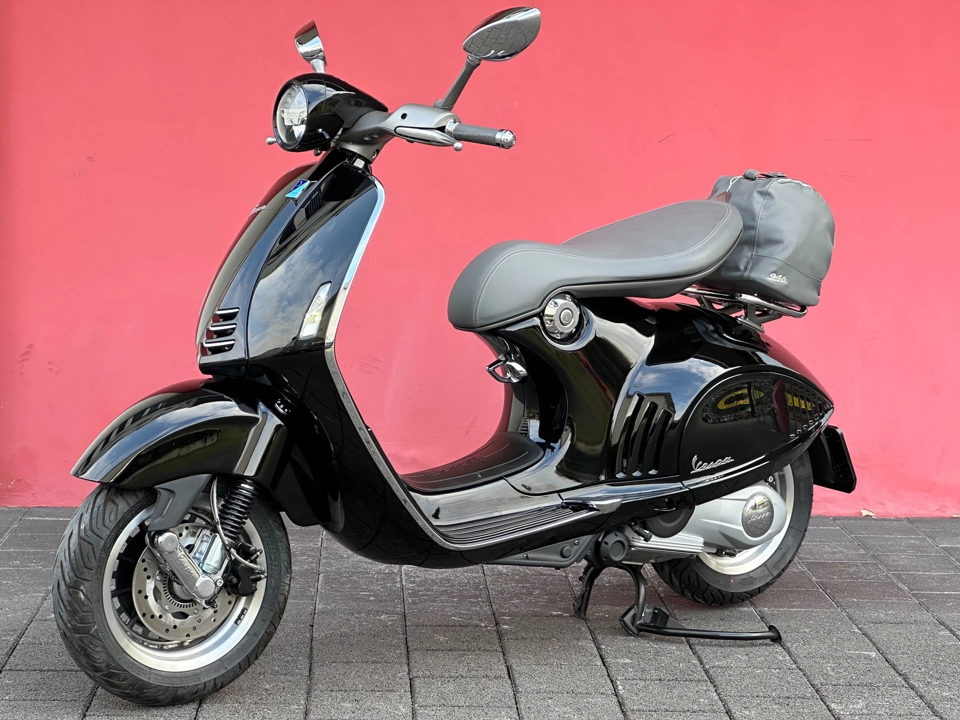 PIAGGIO Vespa 946 - 11