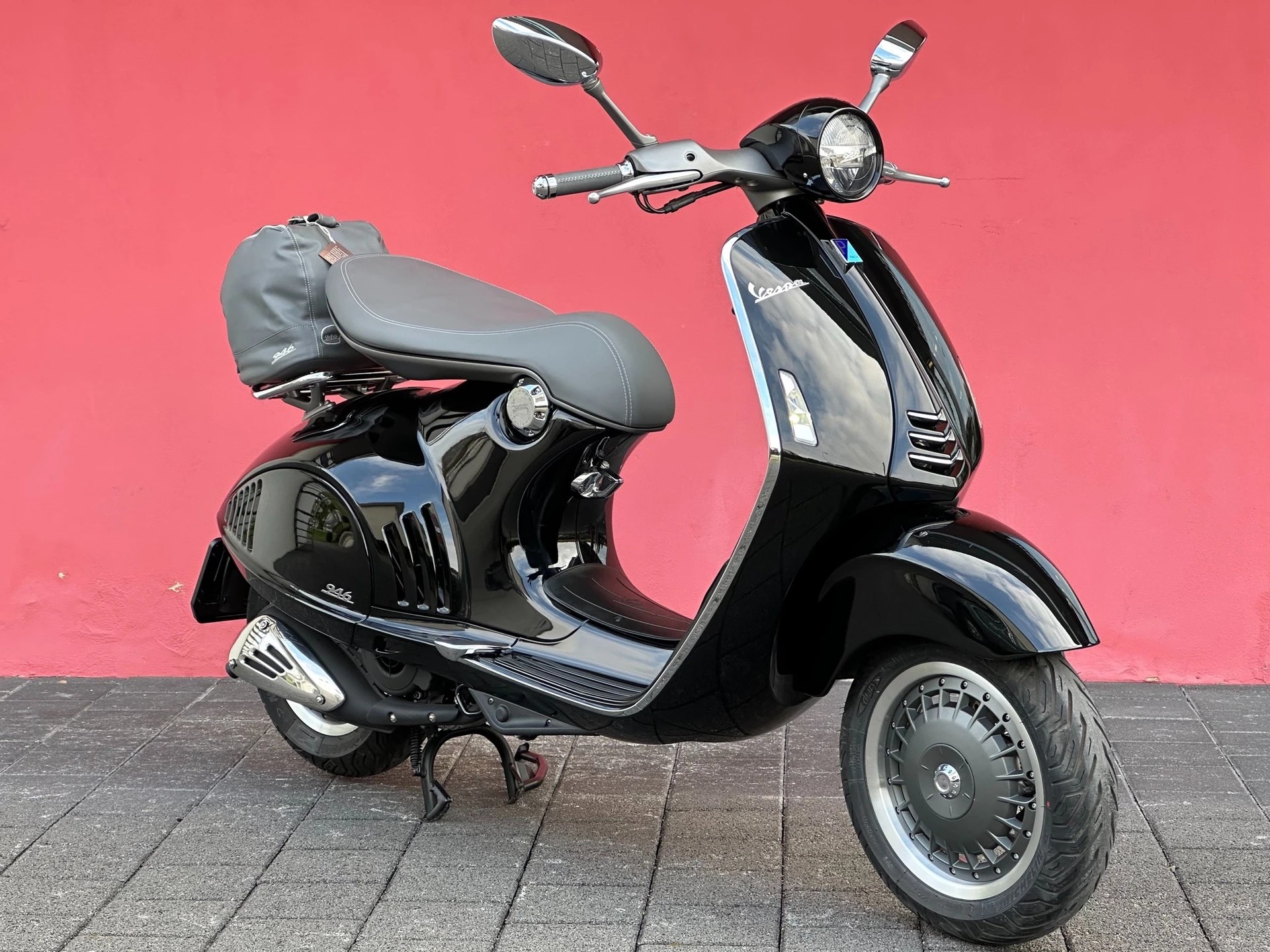 PIAGGIO Vespa 946 - 10