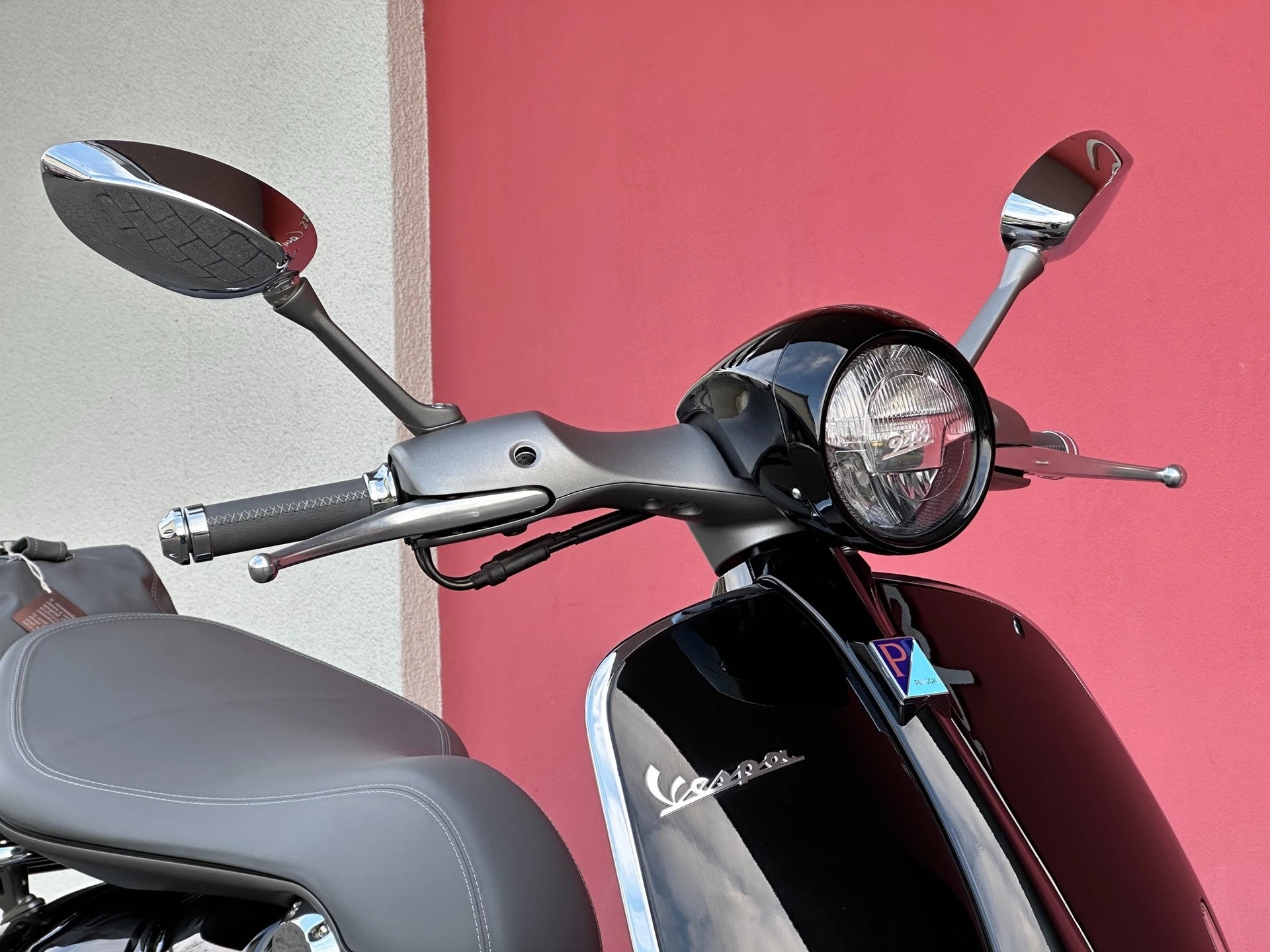 PIAGGIO Vespa 946 - 14