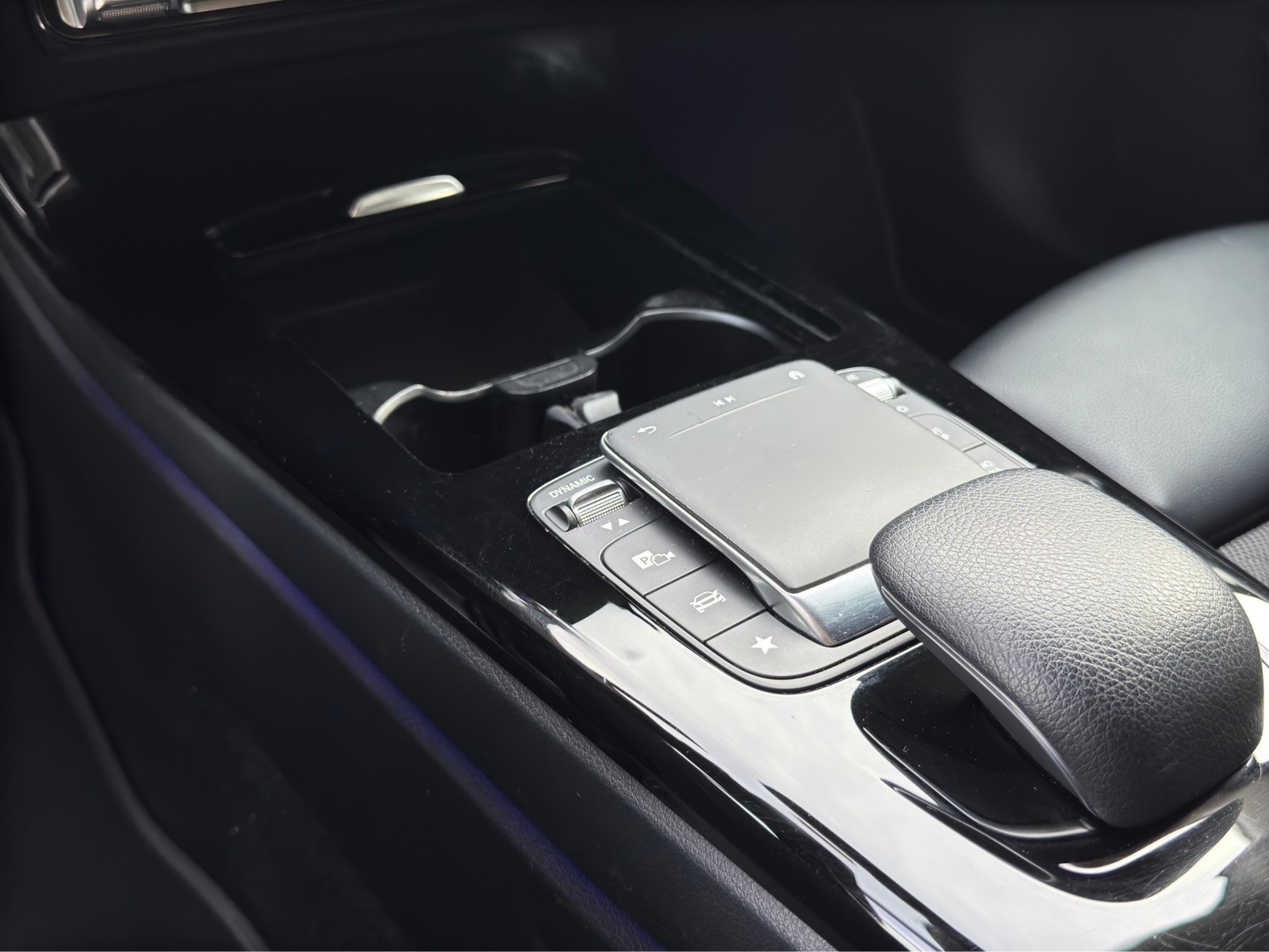 MERCEDES-BENZ A 180 d - 18