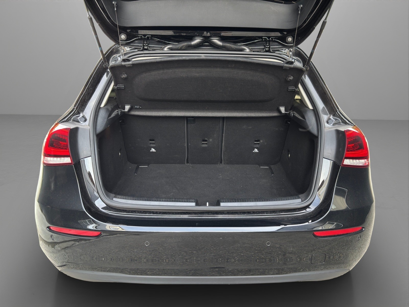 MERCEDES-BENZ A 180 d - 12