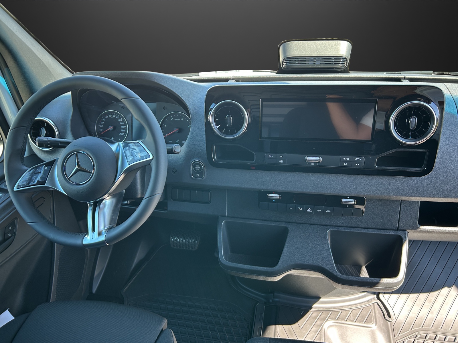 MERCEDES-BENZ Sprinter 317 CDI Standard 9G-TRONIC - 9