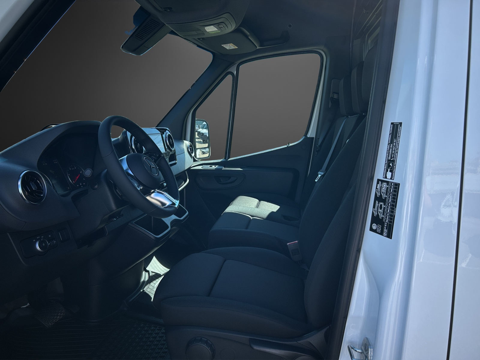 MERCEDES-BENZ Sprinter 317 CDI Standard 9G-TRONIC - 10