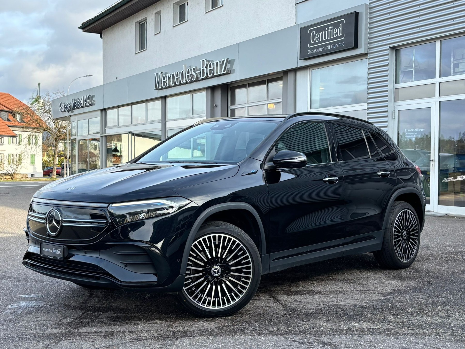 MERCEDES-BENZ EQA 350 AMG-Line 4Matic