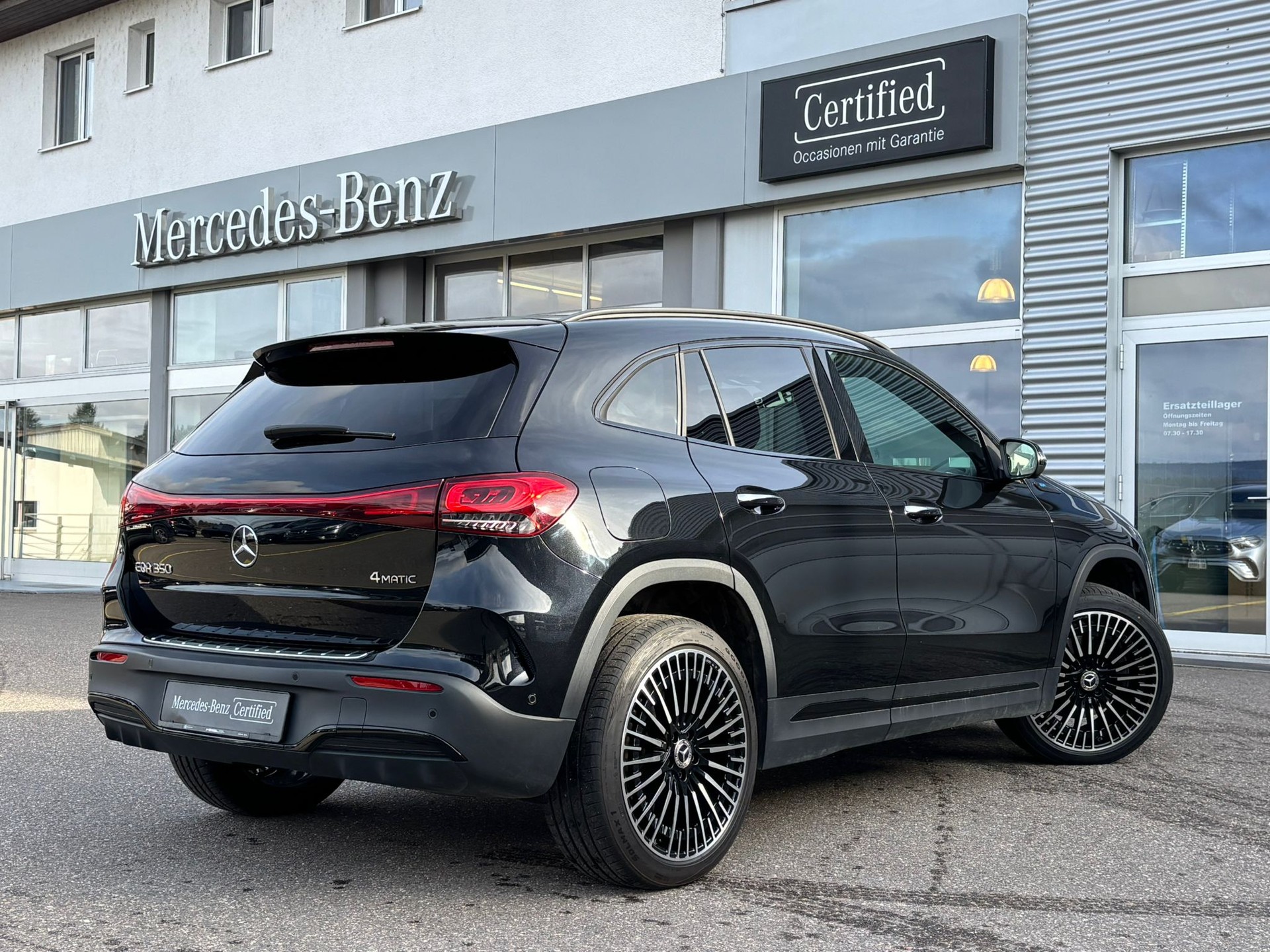 MERCEDES-BENZ EQA 350 AMG-Line 4Matic - 4