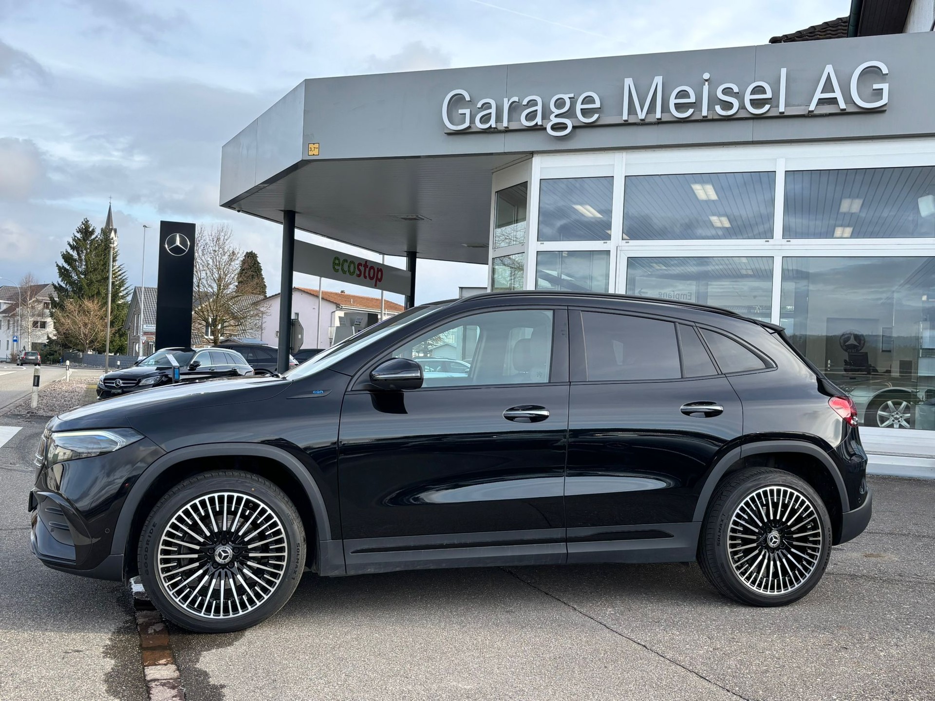 MERCEDES-BENZ EQA 350 AMG-Line 4Matic - 6