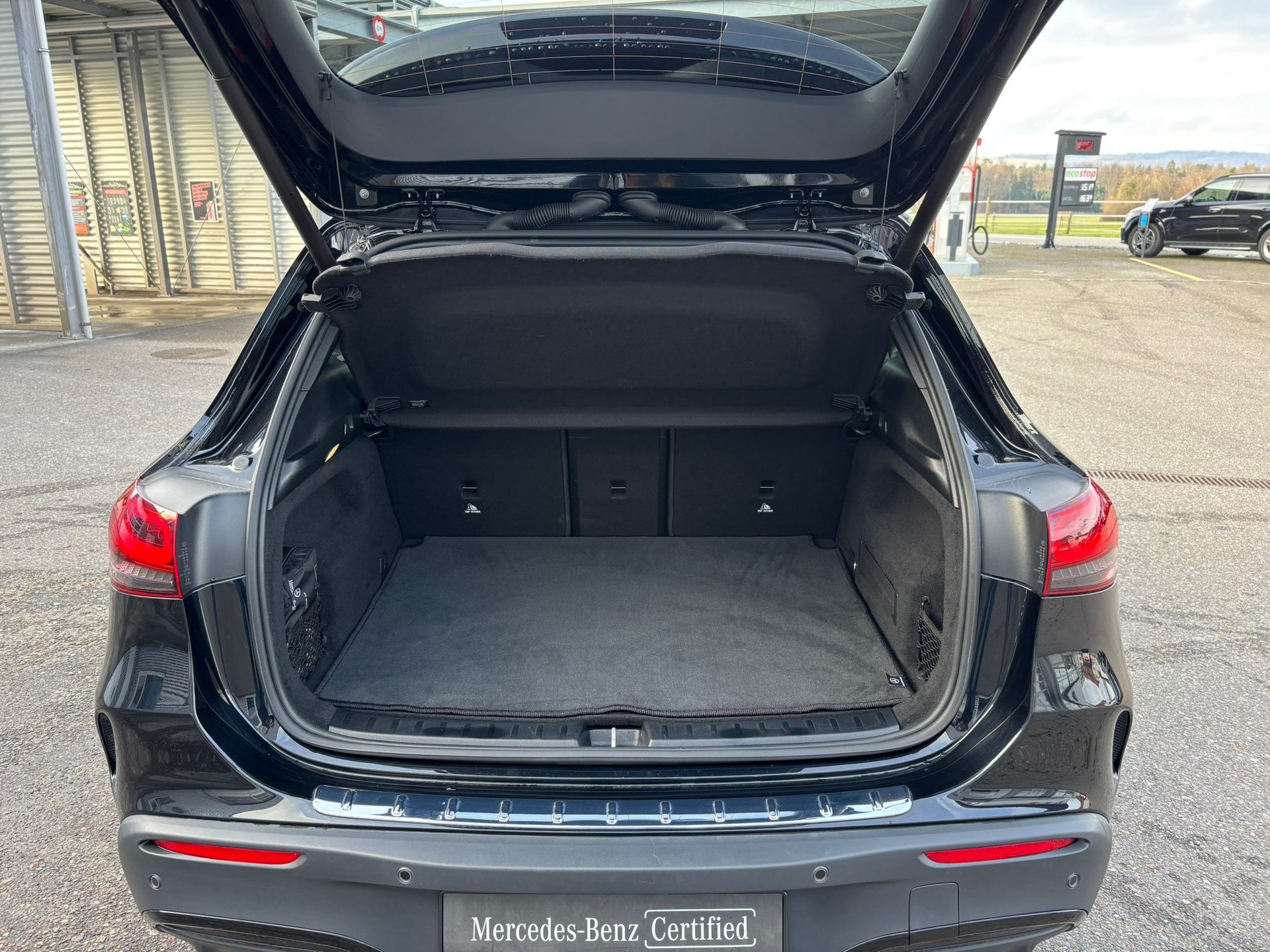 MERCEDES-BENZ EQA 350 AMG-Line 4Matic - 14