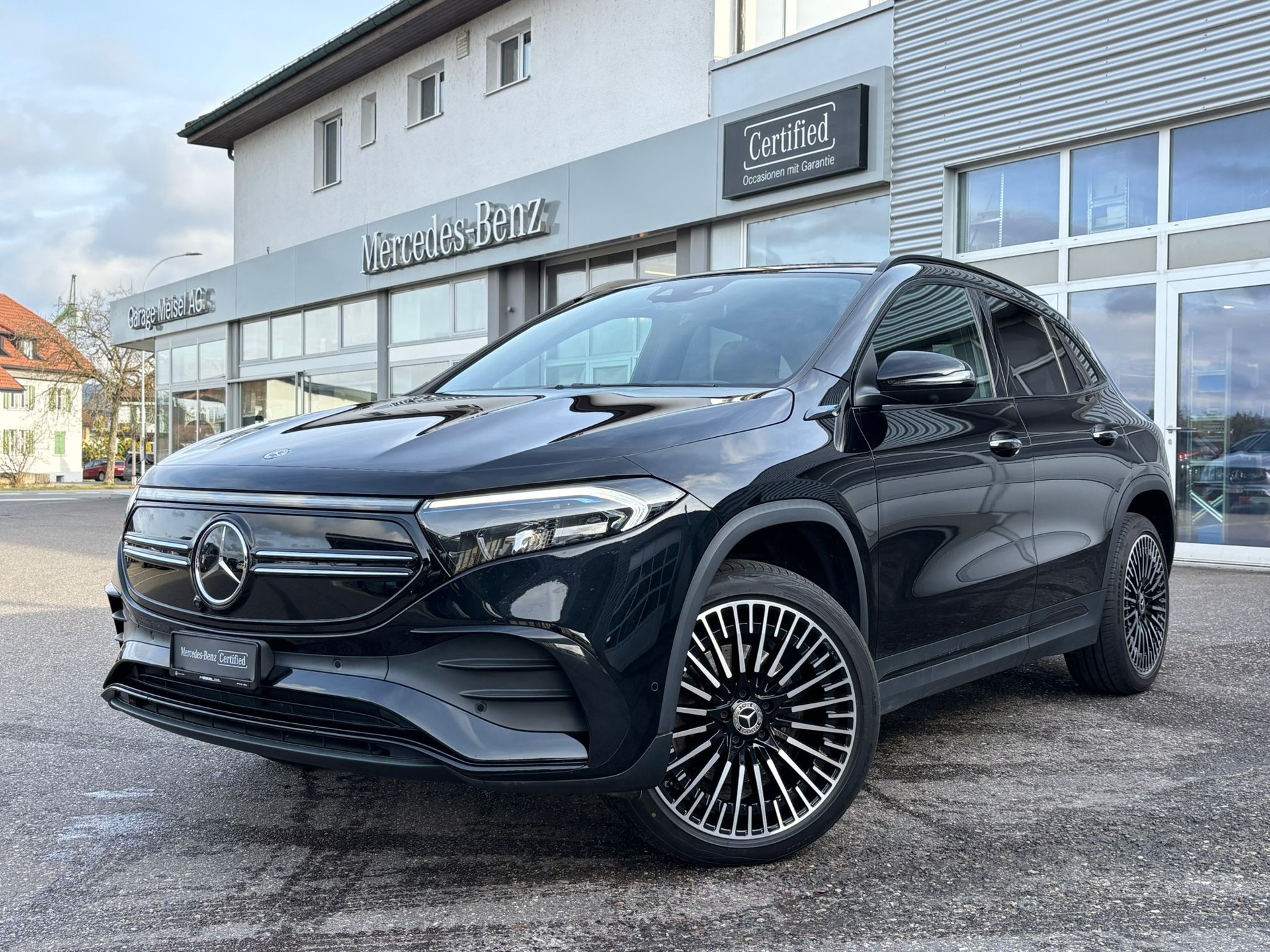 MERCEDES-BENZ EQA 350 AMG-Line 4Matic - 2