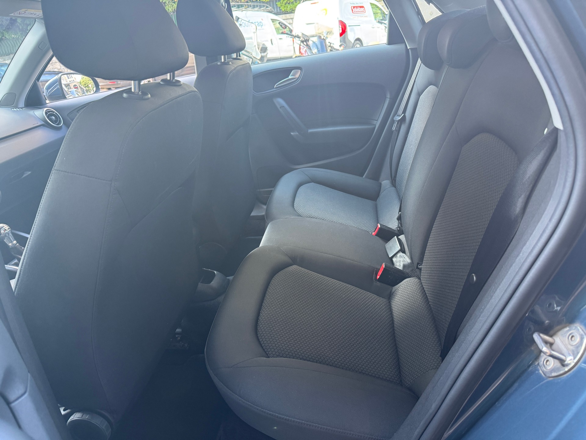 AUDI A1 1.0 TFSI Design - 8