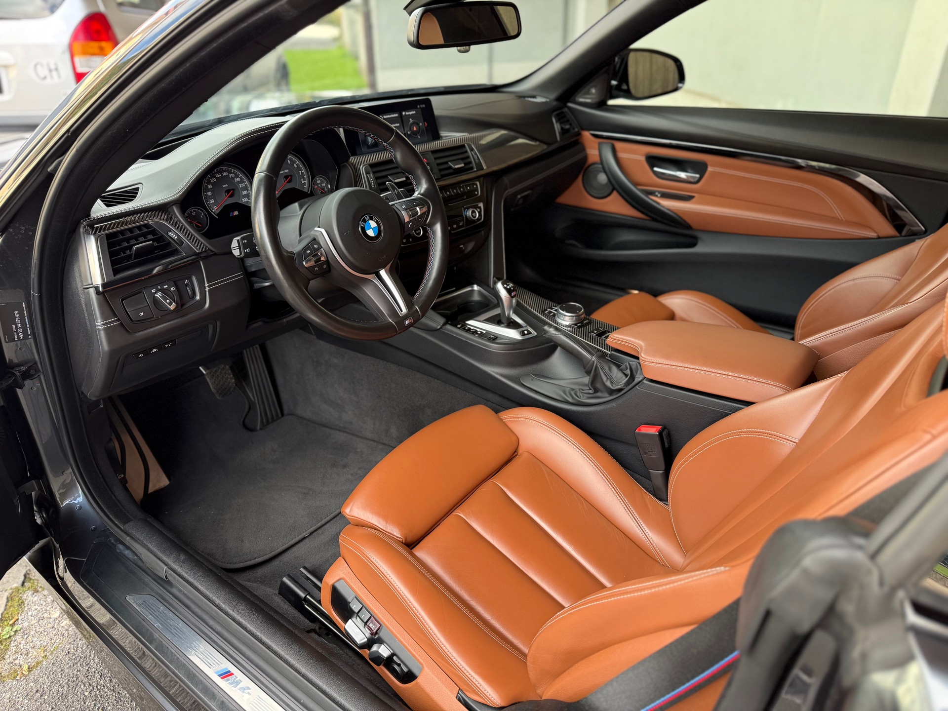 BMW M4 Cabriolet Drivelogic M Competition - 11