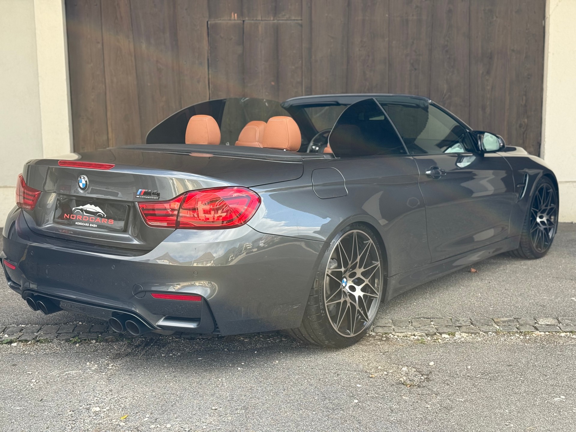 BMW M4 Cabriolet Drivelogic M Competition - 8