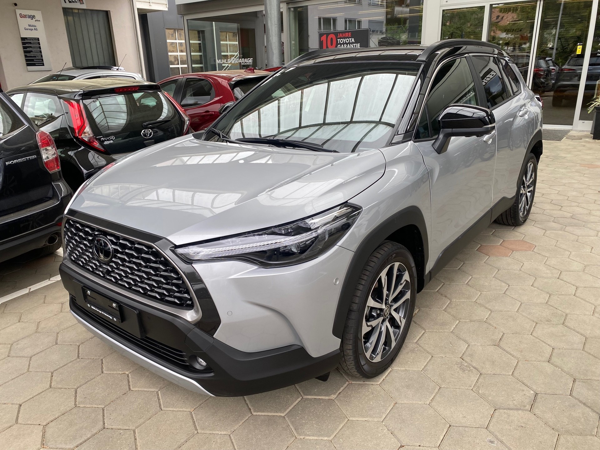 TOYOTA Corolla Cross 2.0 4WD Premium e-CVT