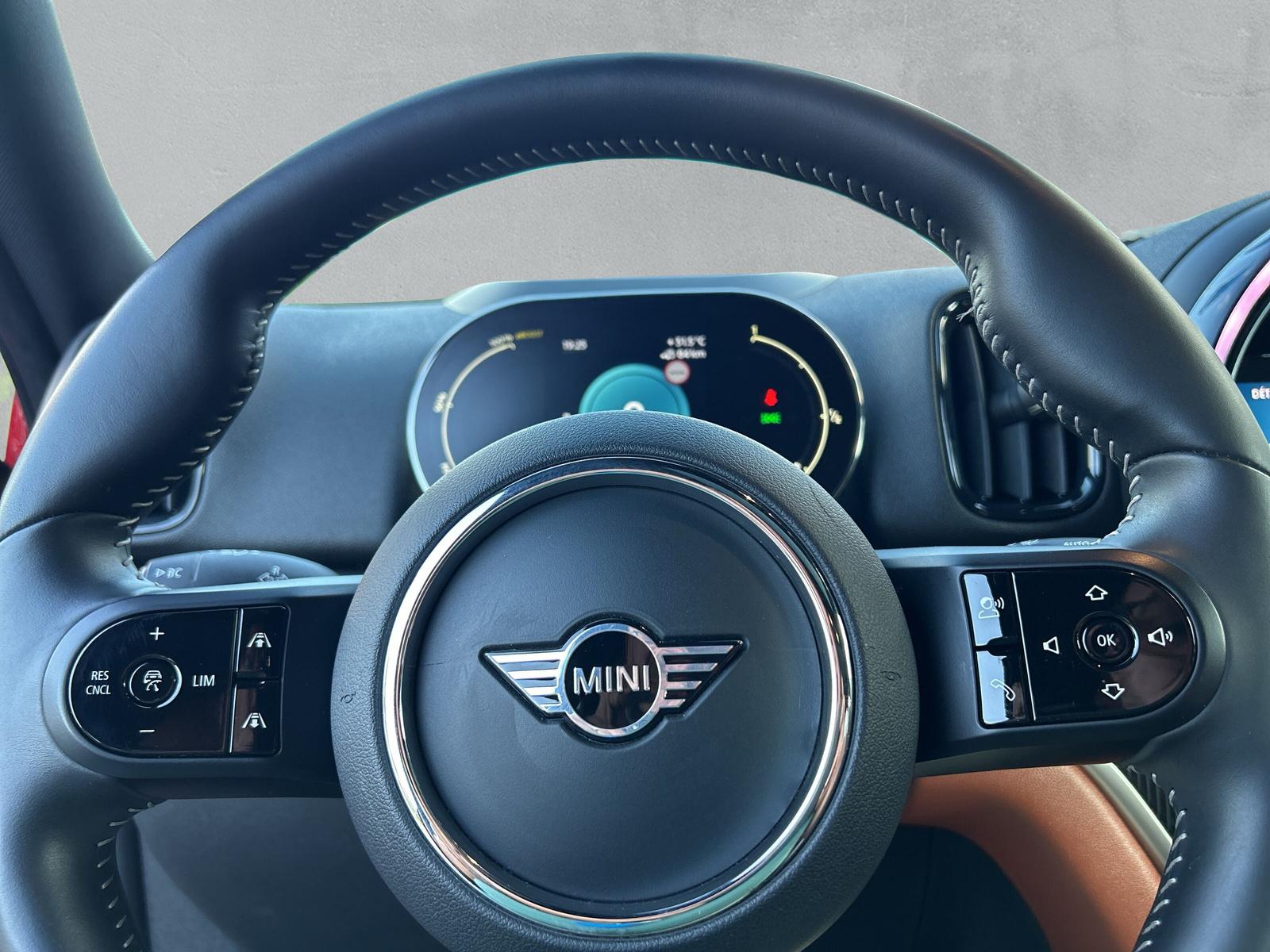 MINI Countryman SE ALL4 1.5i F60 (CH) - 23
