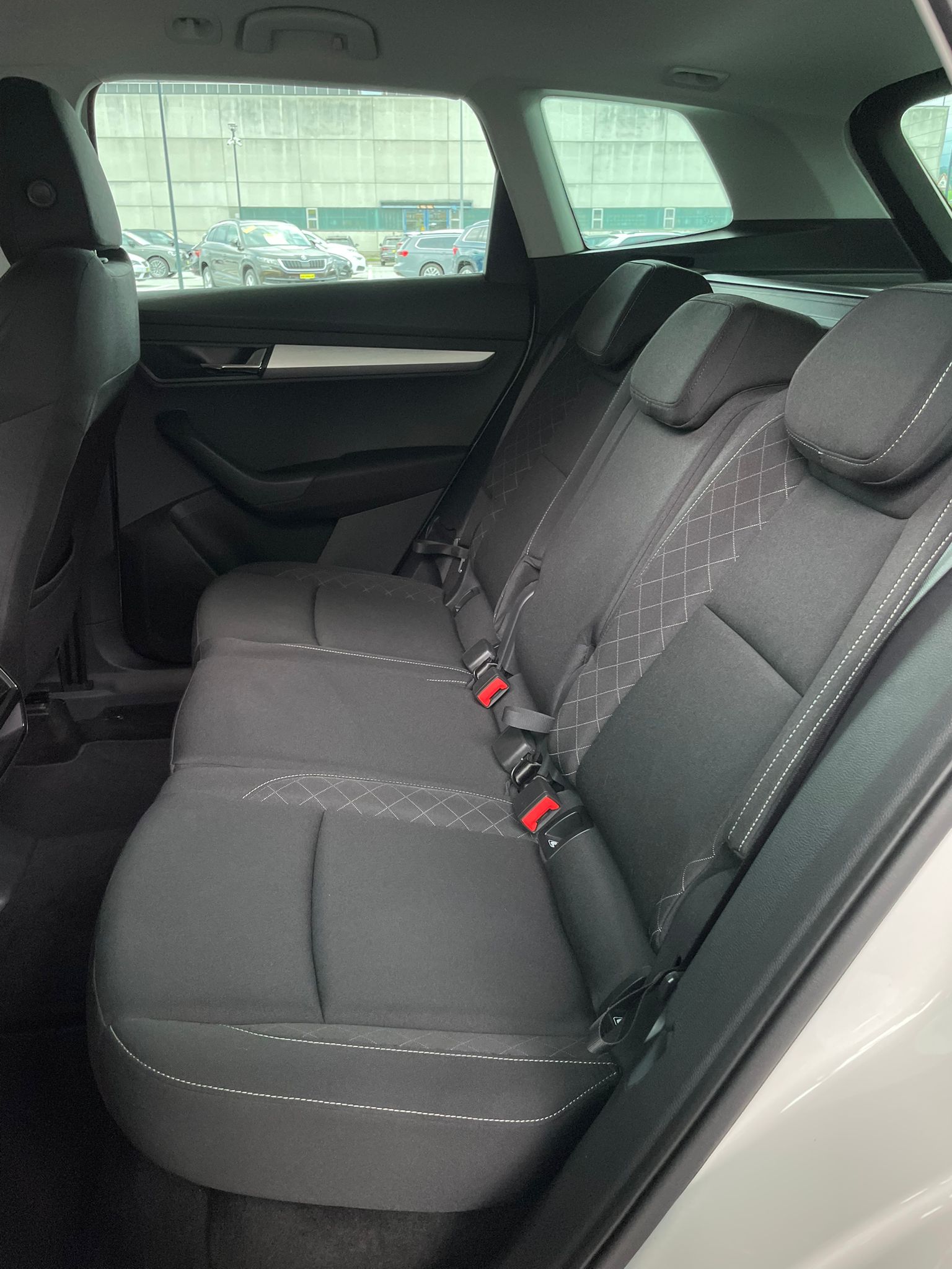 SKODA Karoq 2.0 TDI Ambition 4×4 DSG-8