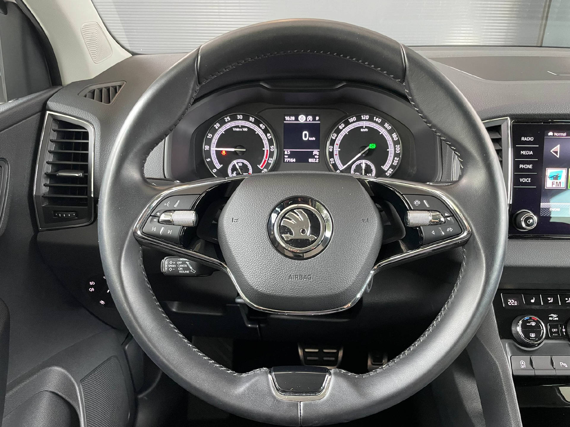 SKODA Karoq 2.0 TDI Ambition 4×4 DSG-6