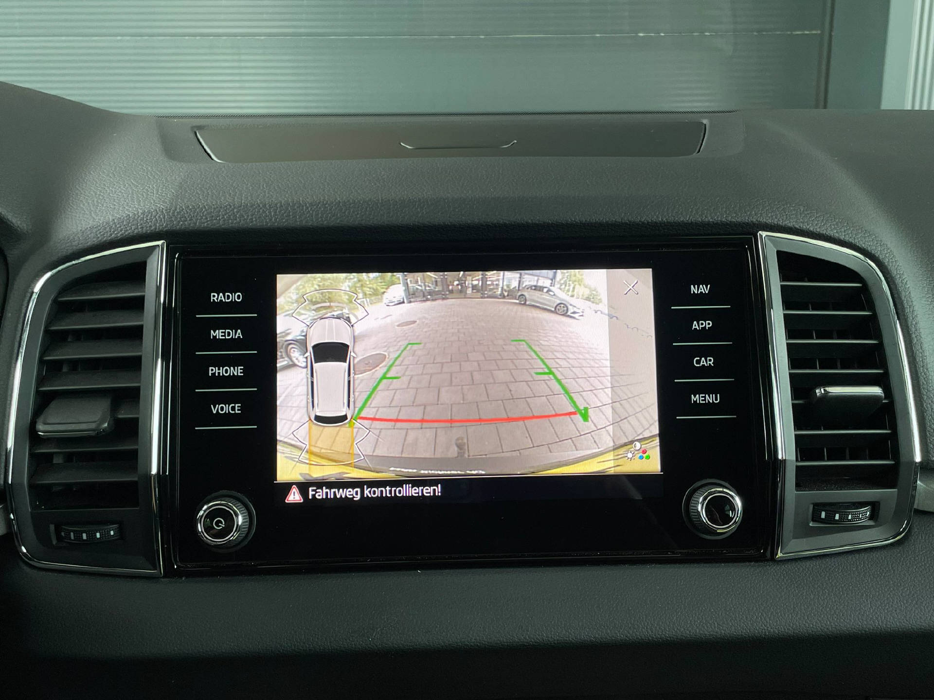 SKODA Karoq 2.0 TDI Ambition 4×4 DSG-9