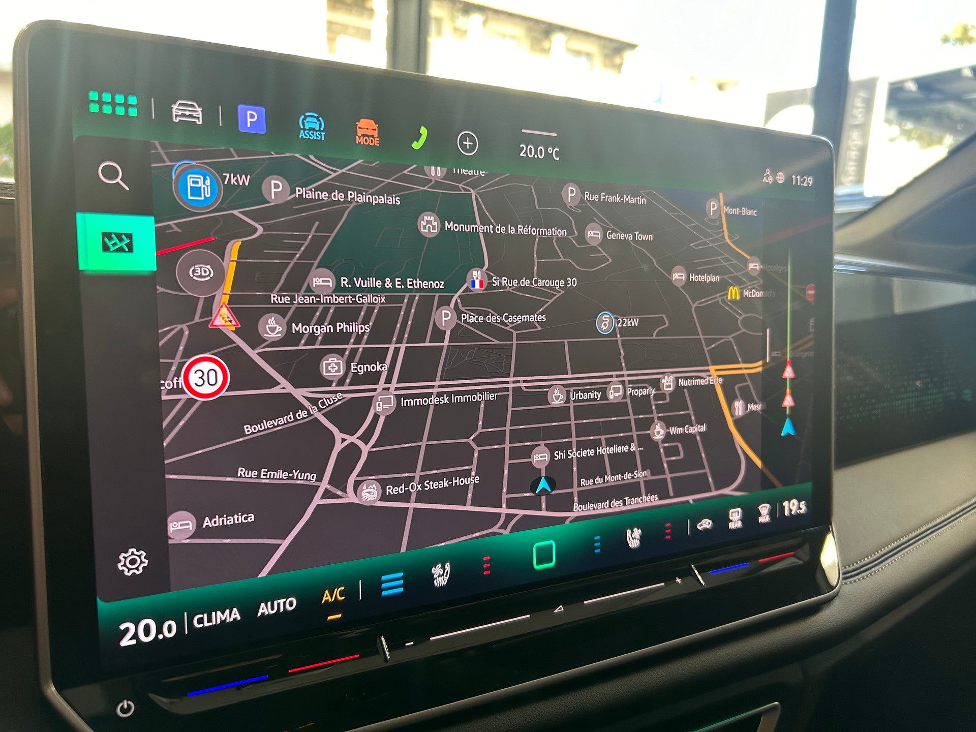 VW Tiguan 2.0 TSI DSG R-Line 4Motion - 9