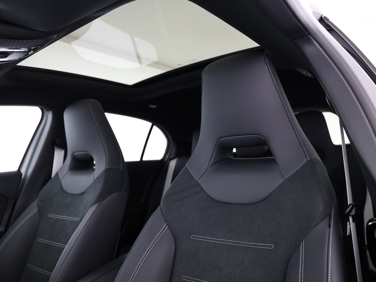 MERCEDES-BENZ A 250 4Matic 8G-DCT - 7