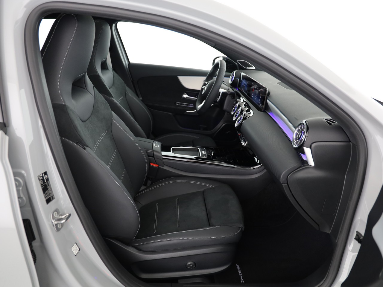 MERCEDES-BENZ A 250 4Matic 8G-DCT - 12