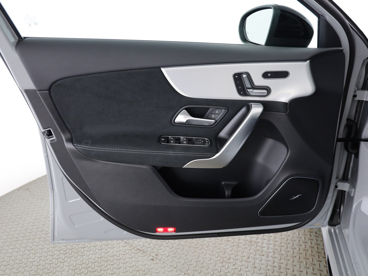 MERCEDES-BENZ A 250 4Matic 8G-DCT - 5