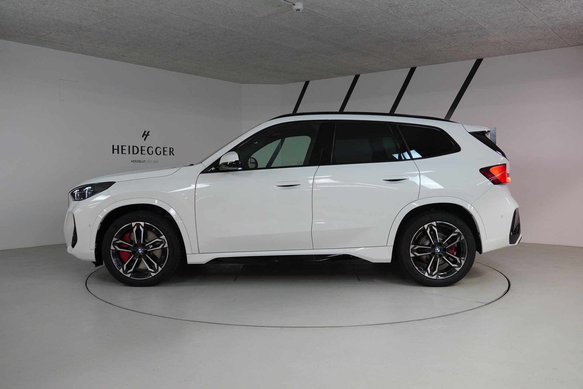 BMW X1 xDrive 23d 48V M Sport Pro - 4