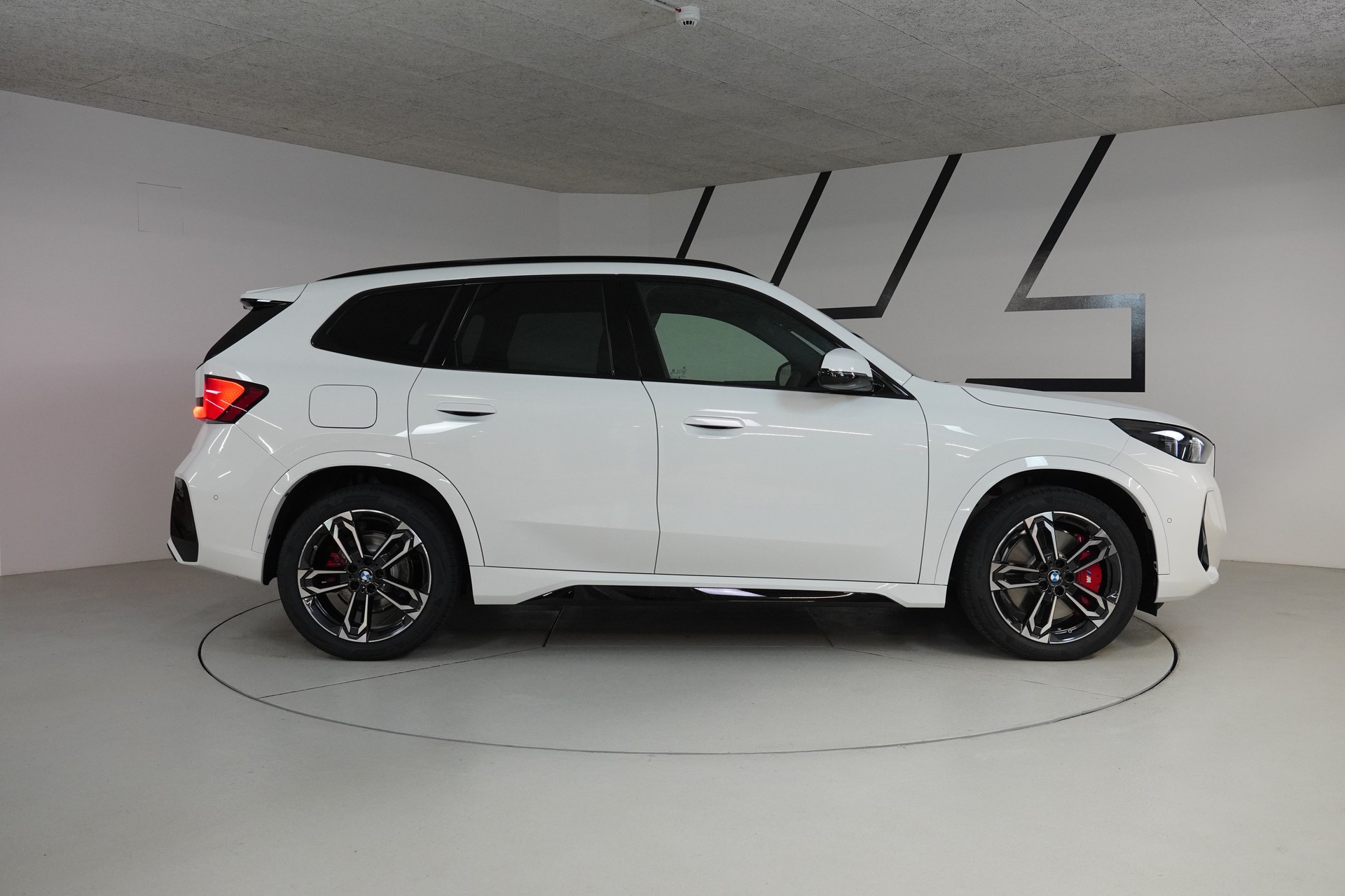 BMW X1 xDrive 23d 48V M Sport Pro - 8