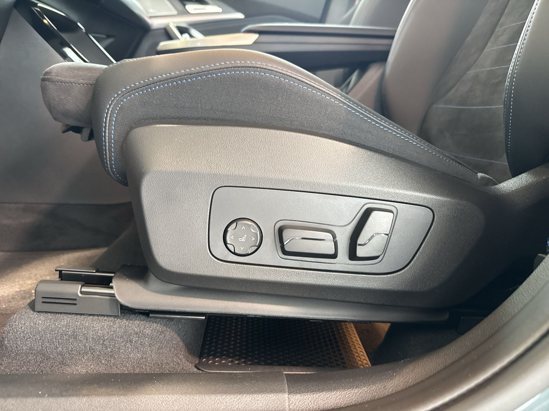 BMW X1 xDrive 23i 48V M Sport Pro - 19