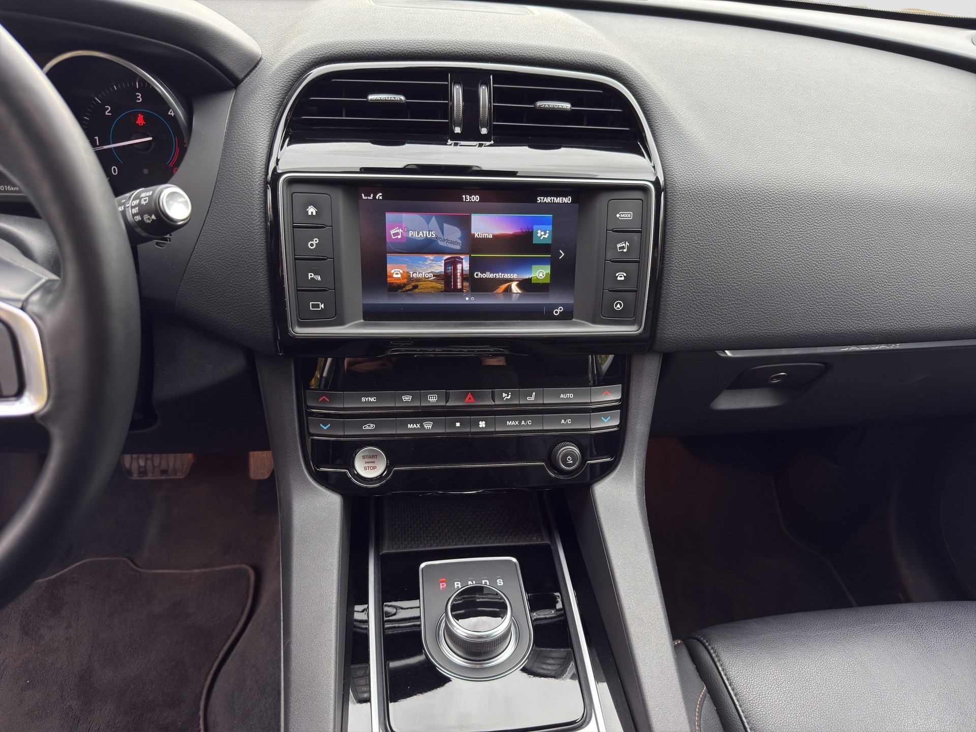 JAGUAR F-Pace 2.0d Prestige AWD Automatik - 14