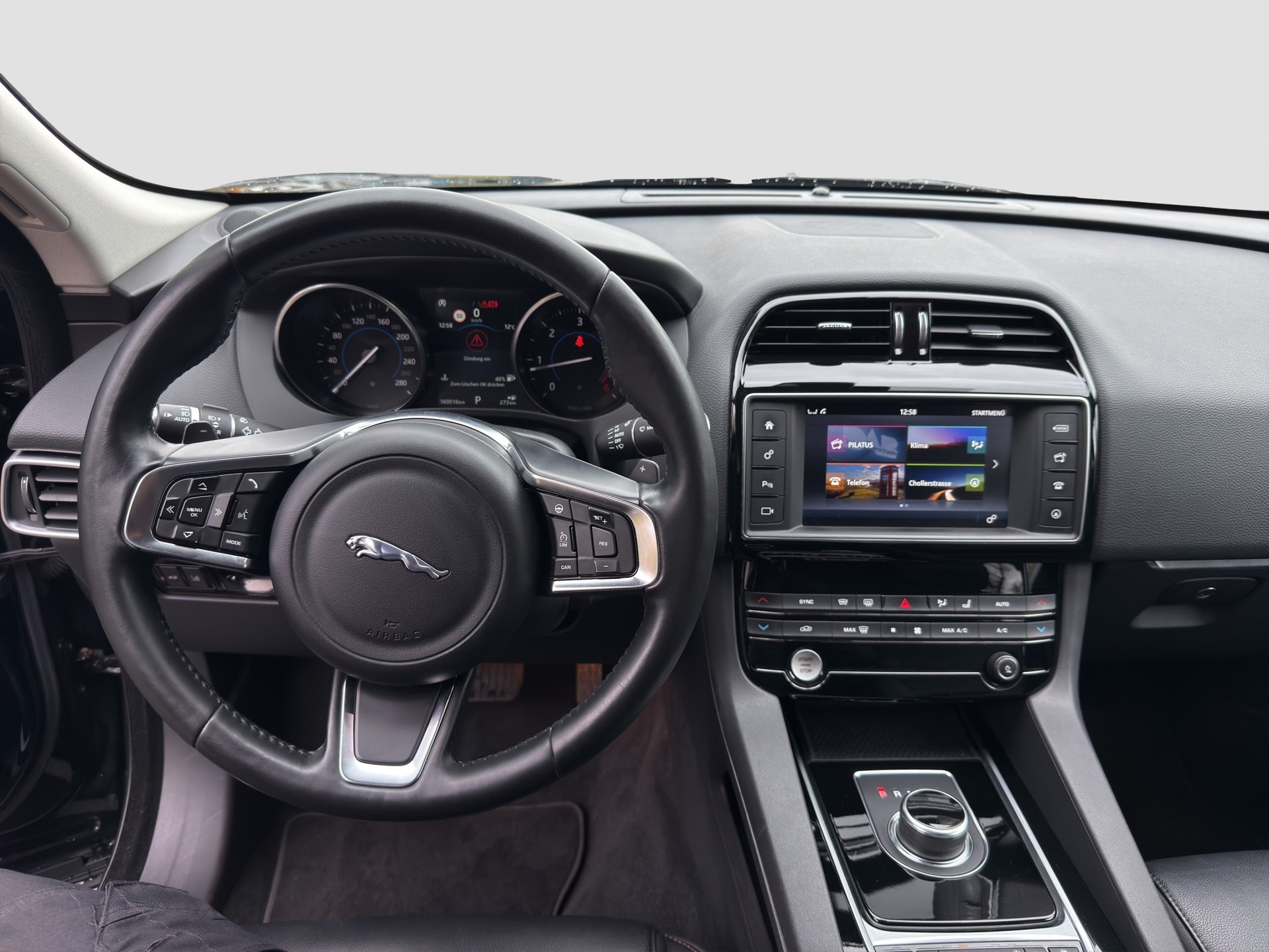 JAGUAR F-Pace 2.0d Prestige AWD Automatik - 12