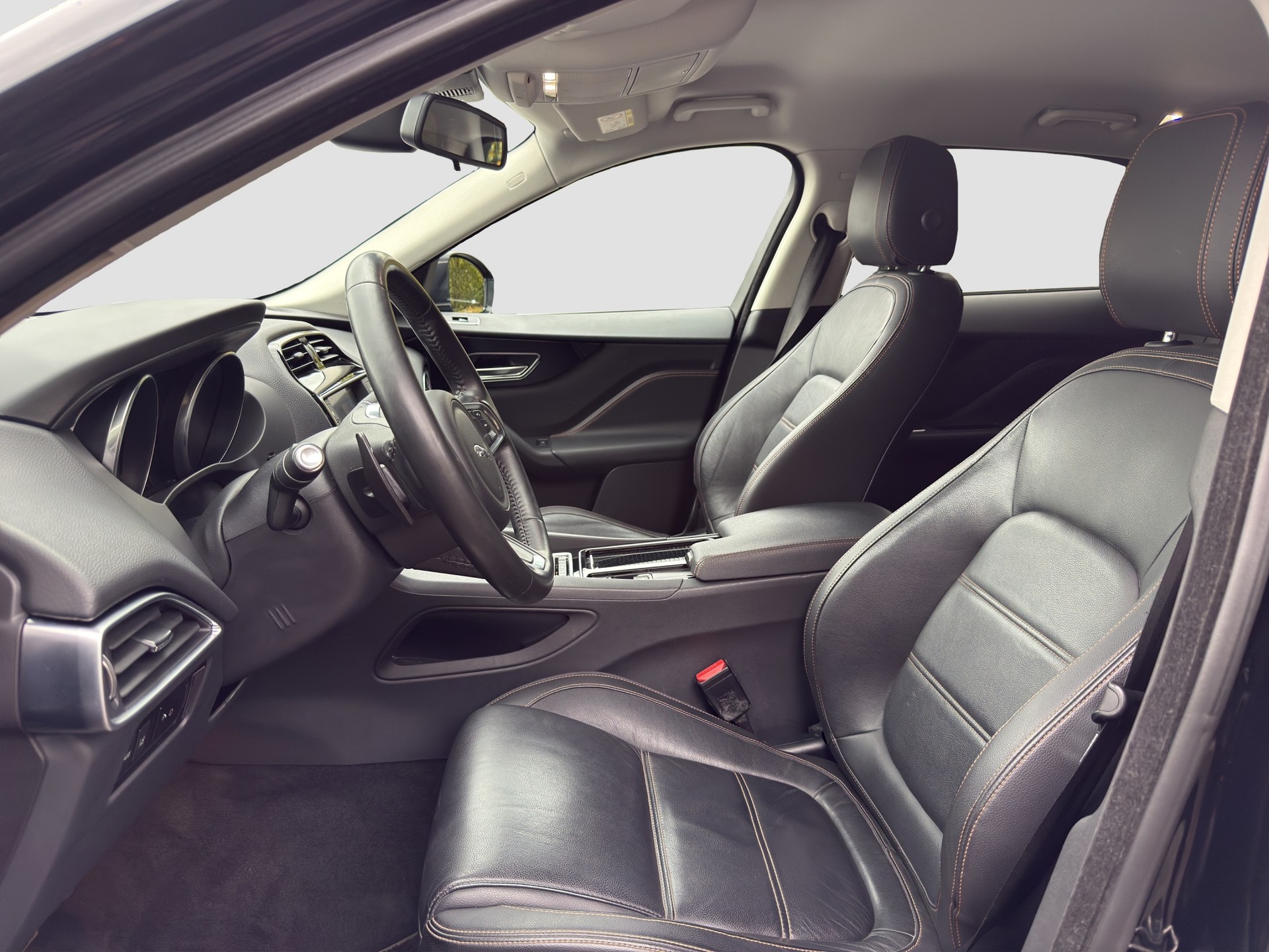 JAGUAR F-Pace 2.0d Prestige AWD Automatik - 10