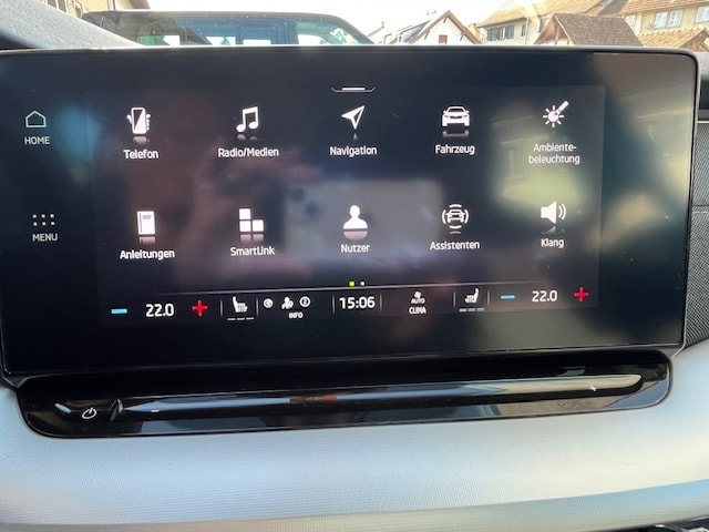 SKODA Octavia Combi 2.0 TDI Style 4x4 DSG - 10