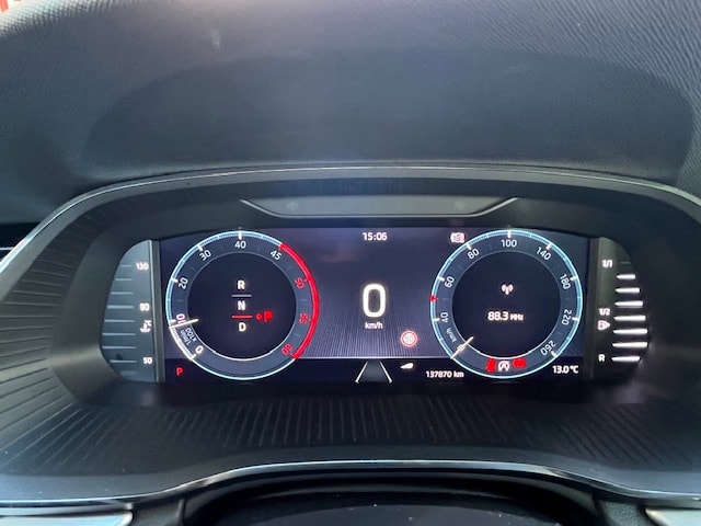 SKODA Octavia Combi 2.0 TDI Style 4x4 DSG - 11