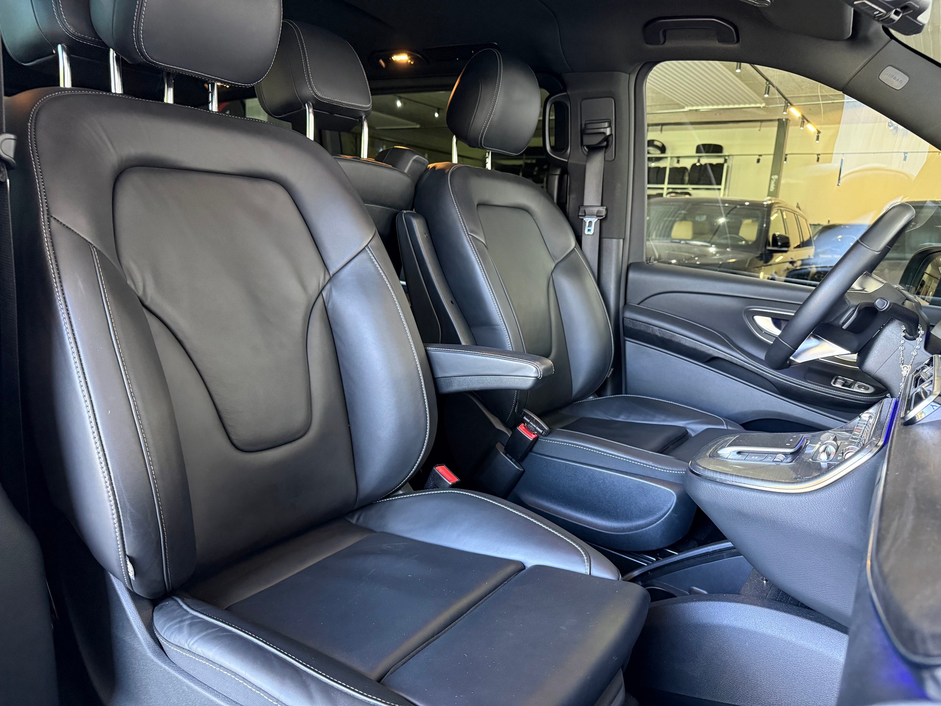 MERCEDES-BENZ V 300 d lang Exclusive 4Matic 9G-Tronic - 12