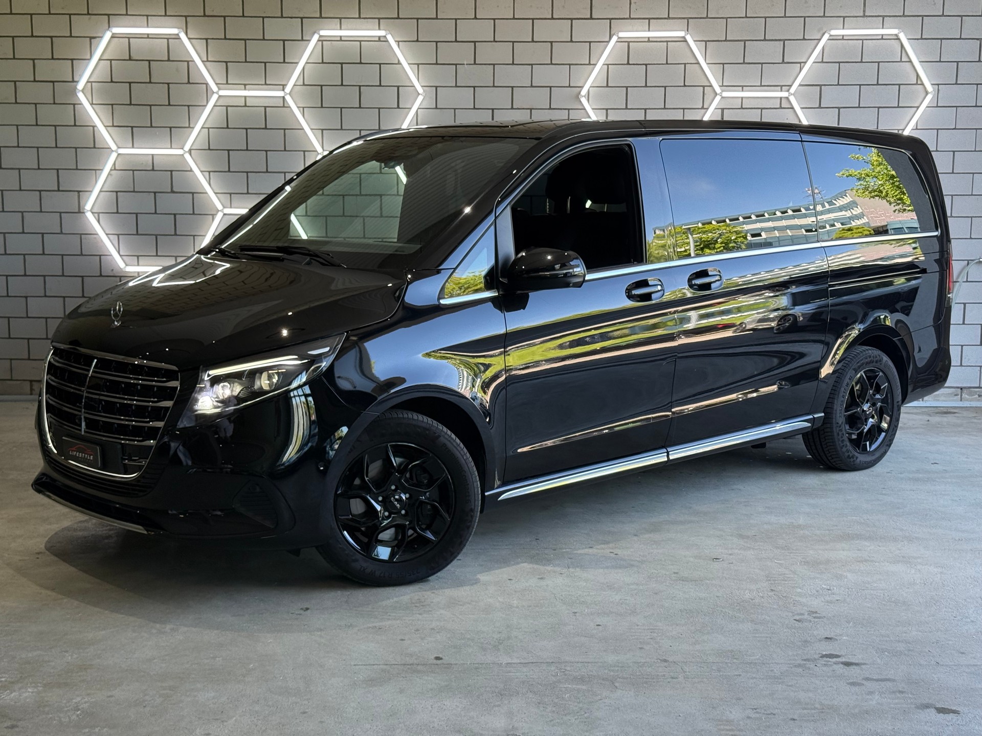 MERCEDES-BENZ V 300 d lang Exclusive 4Matic 9G-Tronic