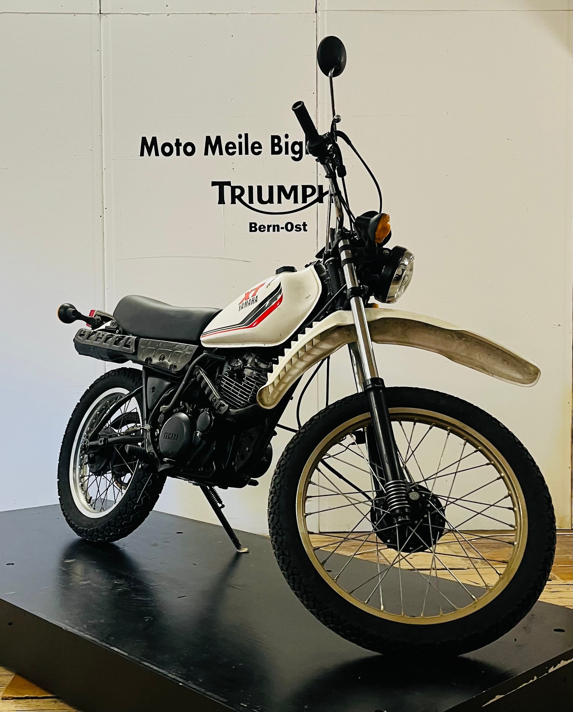 YAMAHA XT 250 - 5