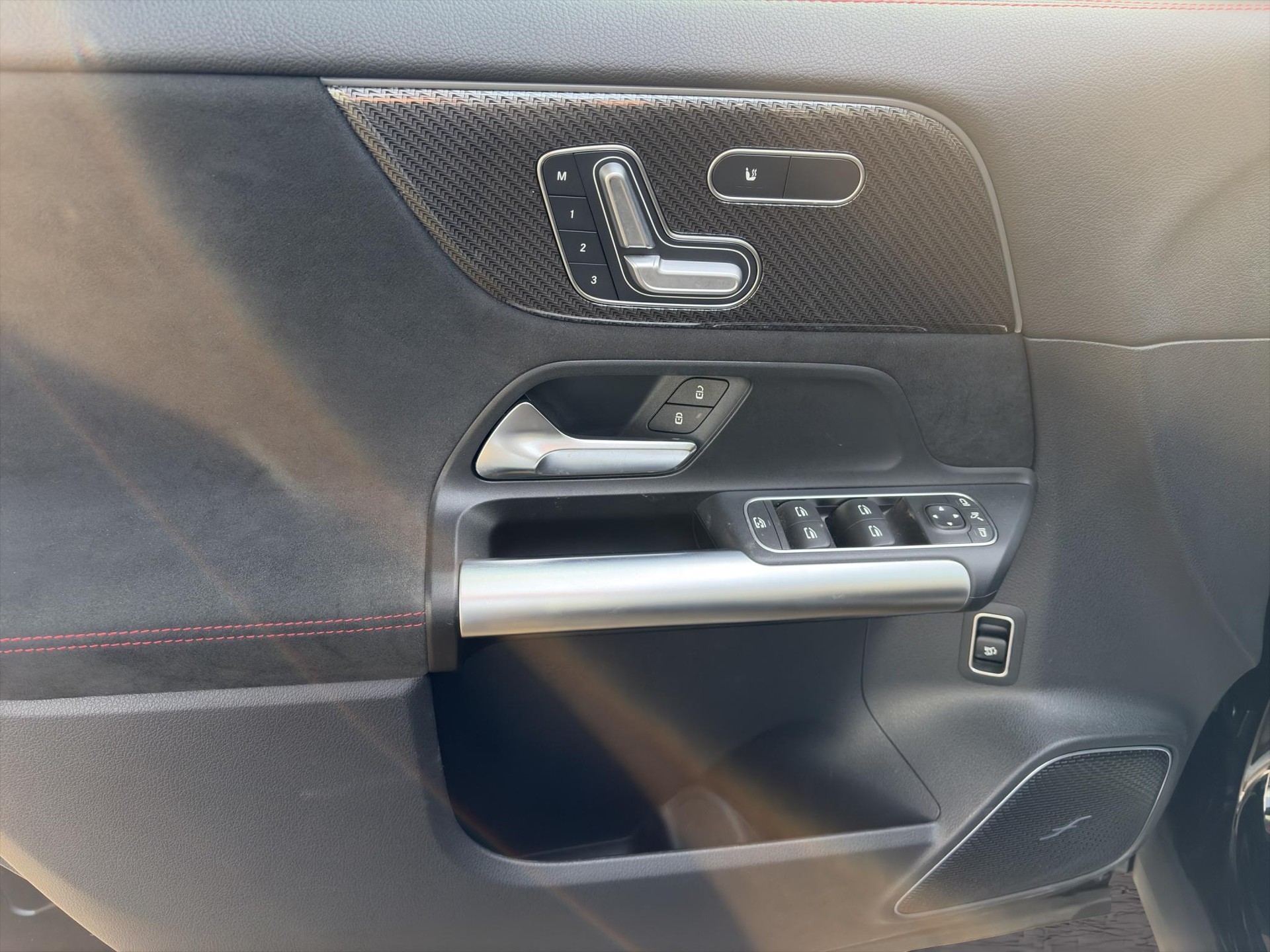 MERCEDES-BENZ GLA 45 S AMG 4matic+ - 9