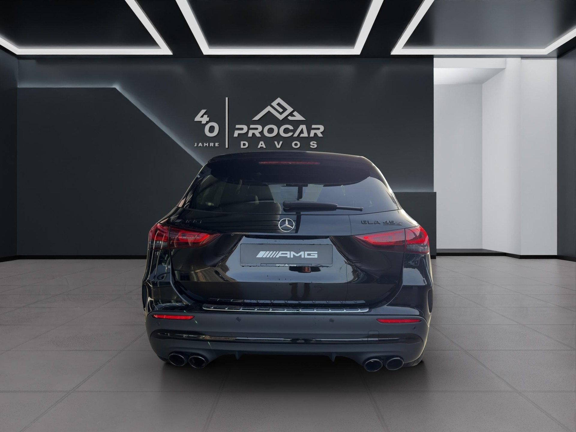 MERCEDES-BENZ GLA 45 S AMG 4matic+ - 5