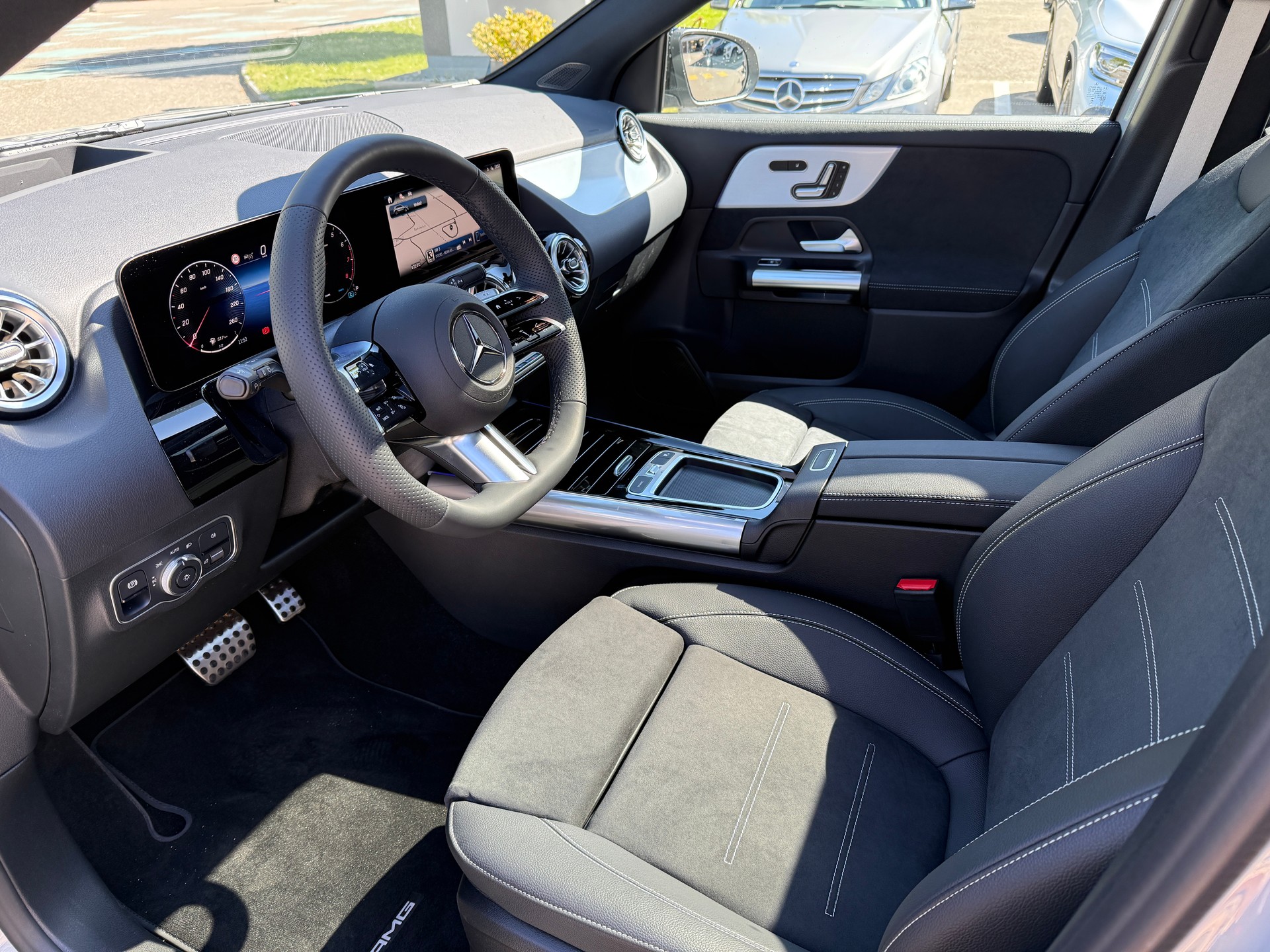 MERCEDES-BENZ GLA 250 4Matic 8G-DCT - 4