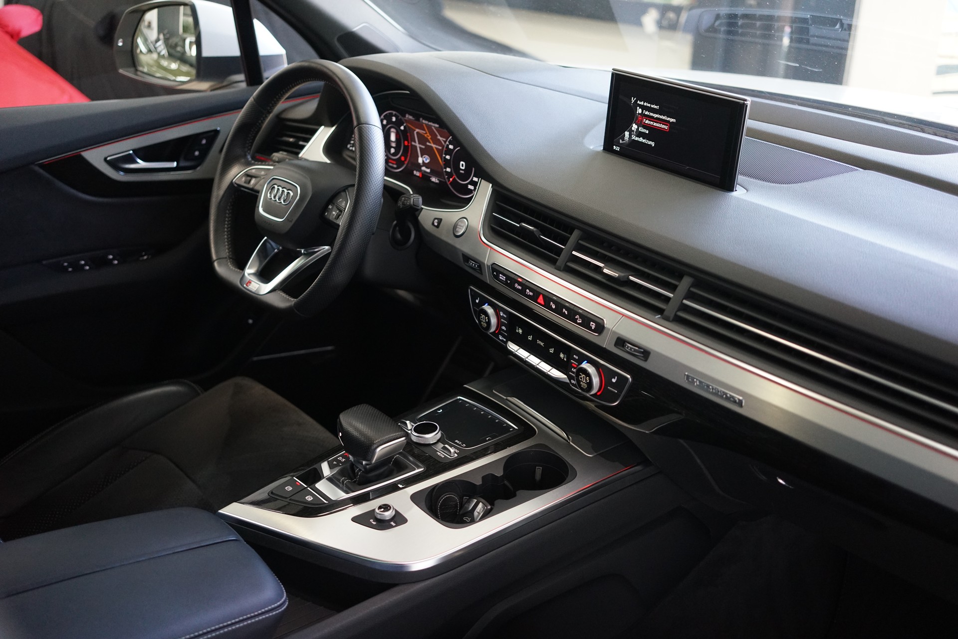 AUDI Q7 3.0 TDI quattro tiptronic - 27
