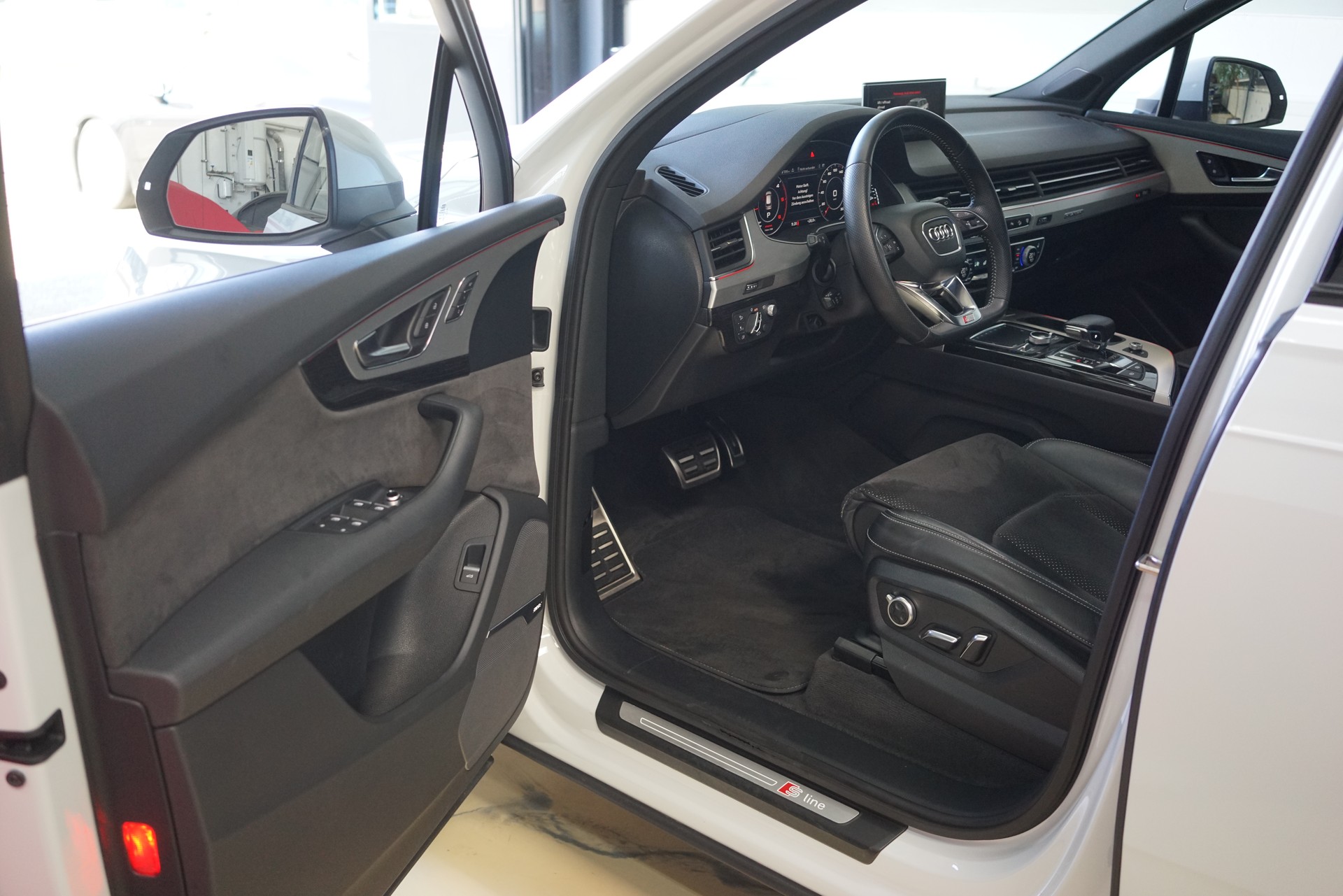 AUDI Q7 3.0 TDI quattro tiptronic - 15