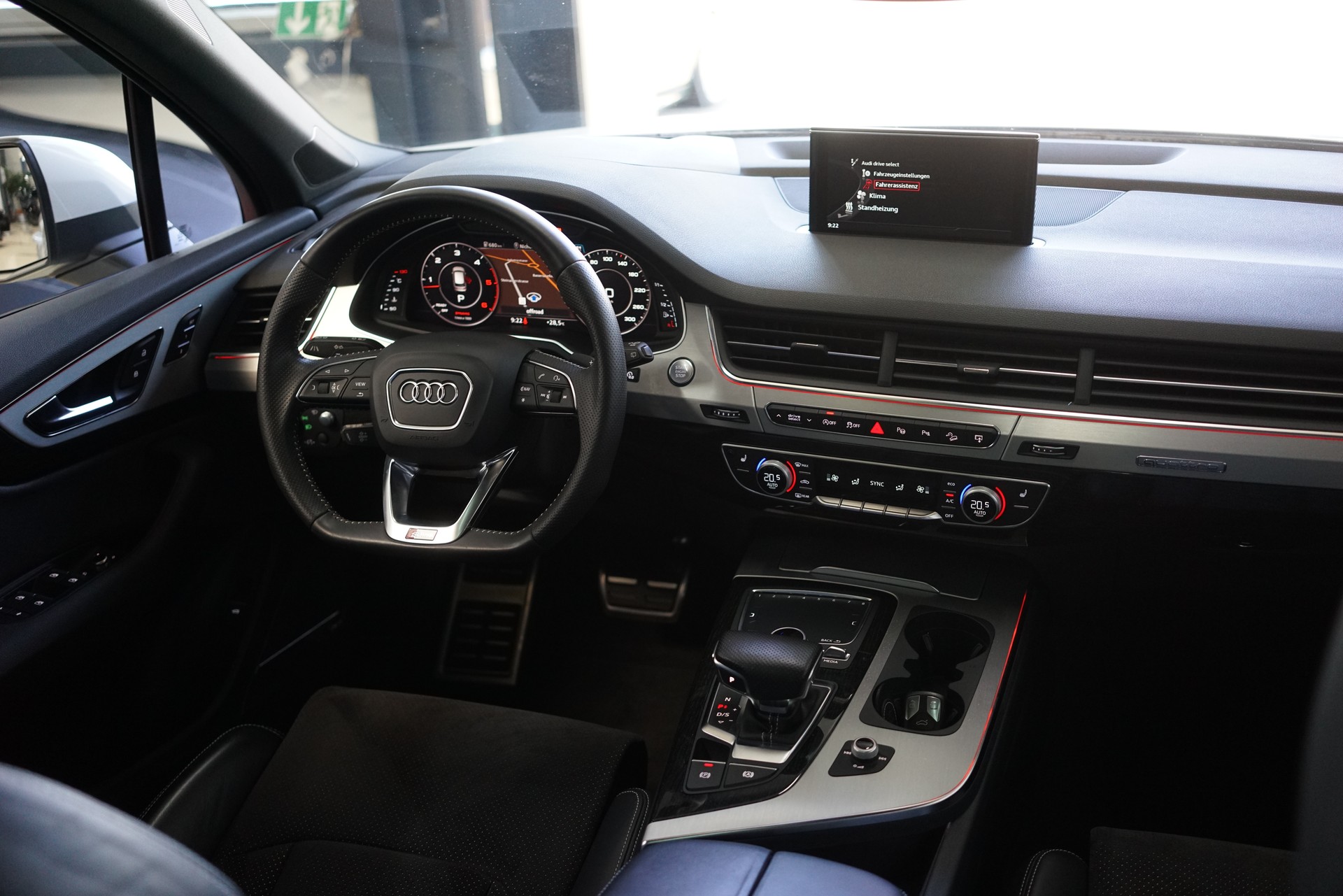 AUDI Q7 3.0 TDI quattro tiptronic - 28