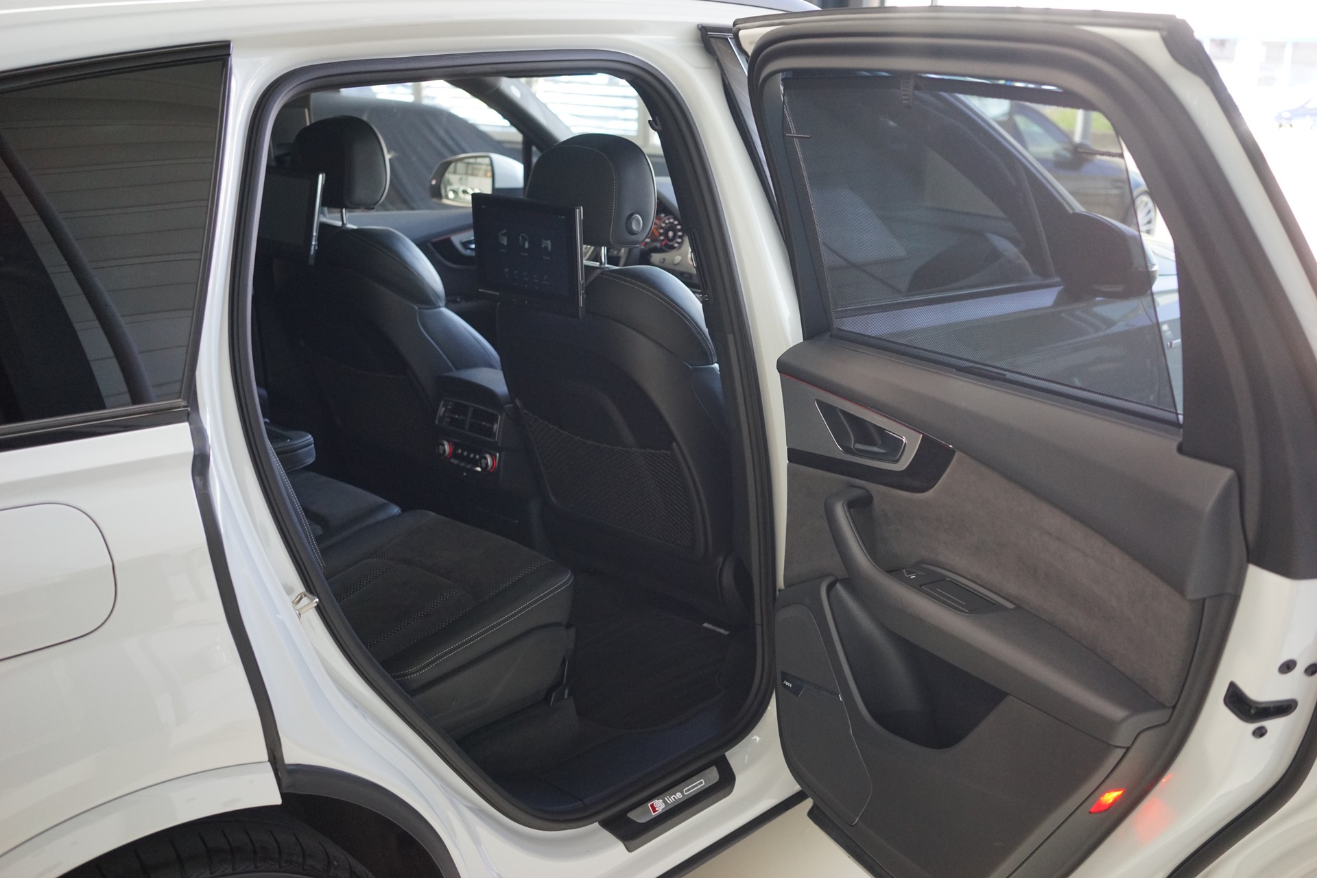 AUDI Q7 3.0 TDI quattro tiptronic - 29