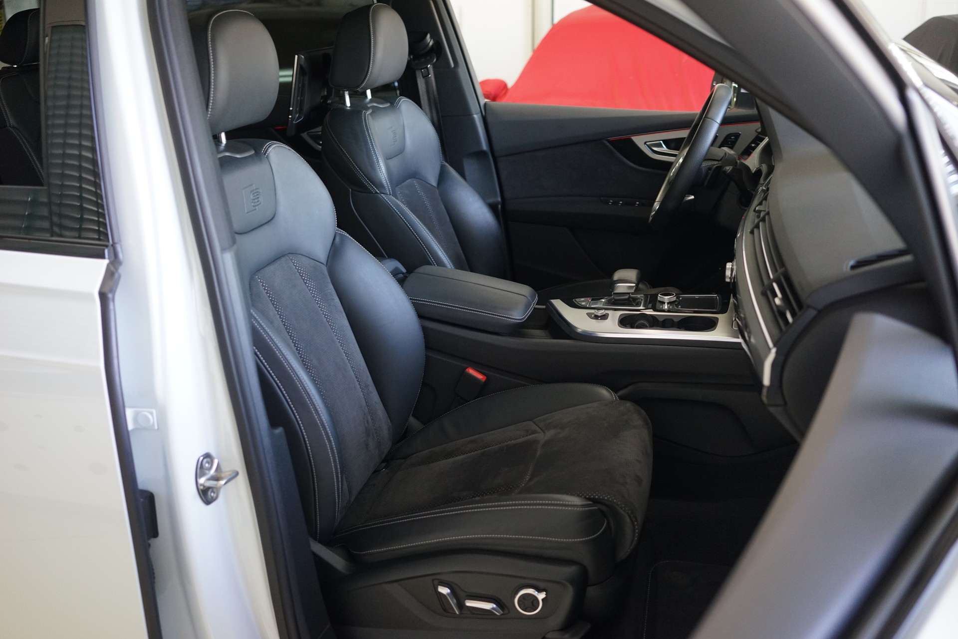 AUDI Q7 3.0 TDI quattro tiptronic - 32