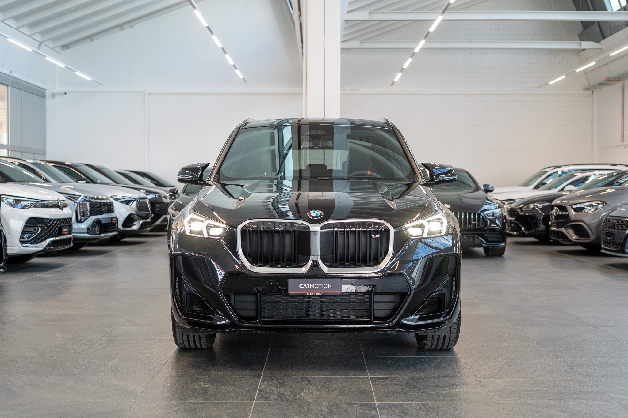X1 M35i / Head-Up / Harman Kardon / 360° Kamera